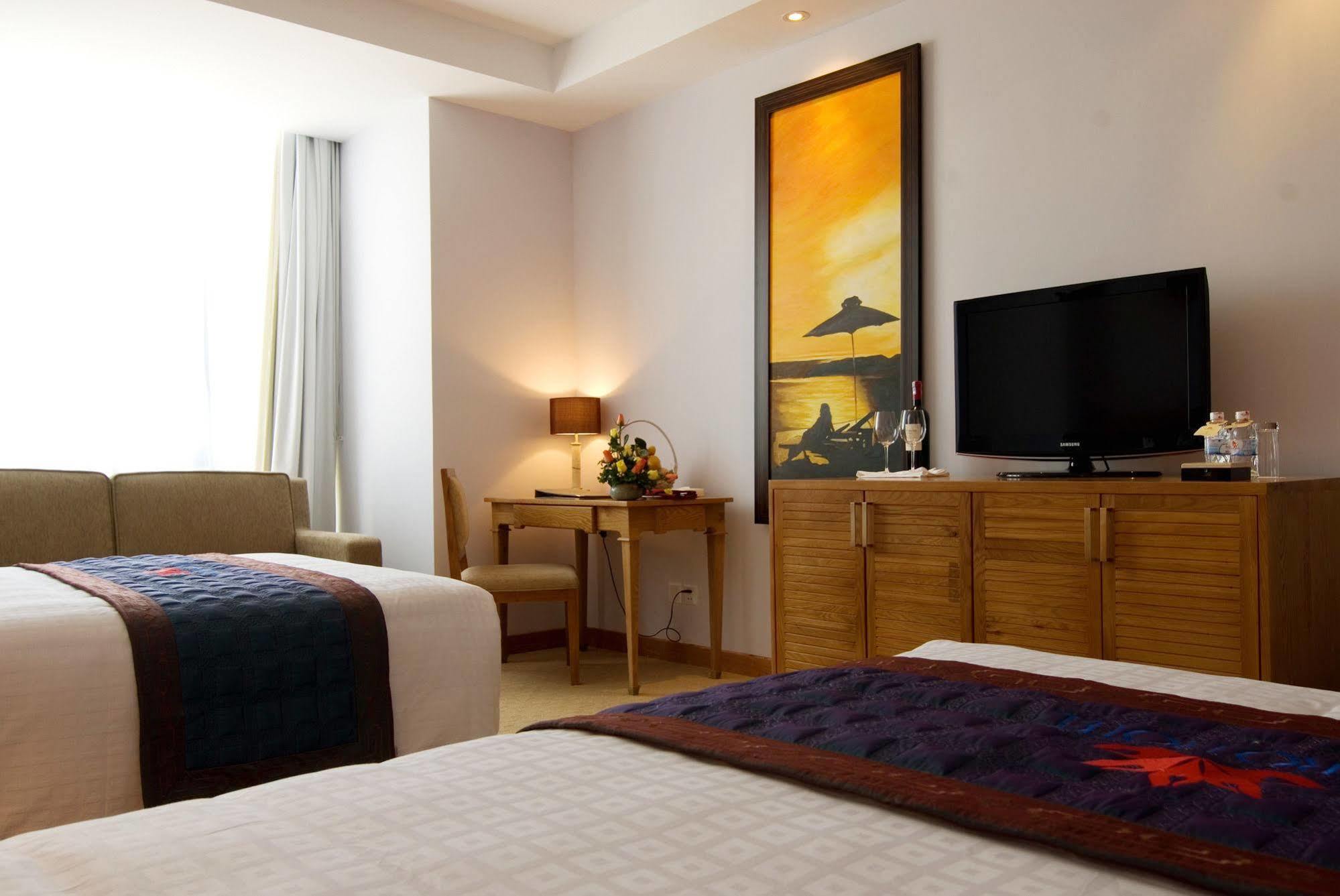 Petro Hotel Вунгтау Экстерьер фото