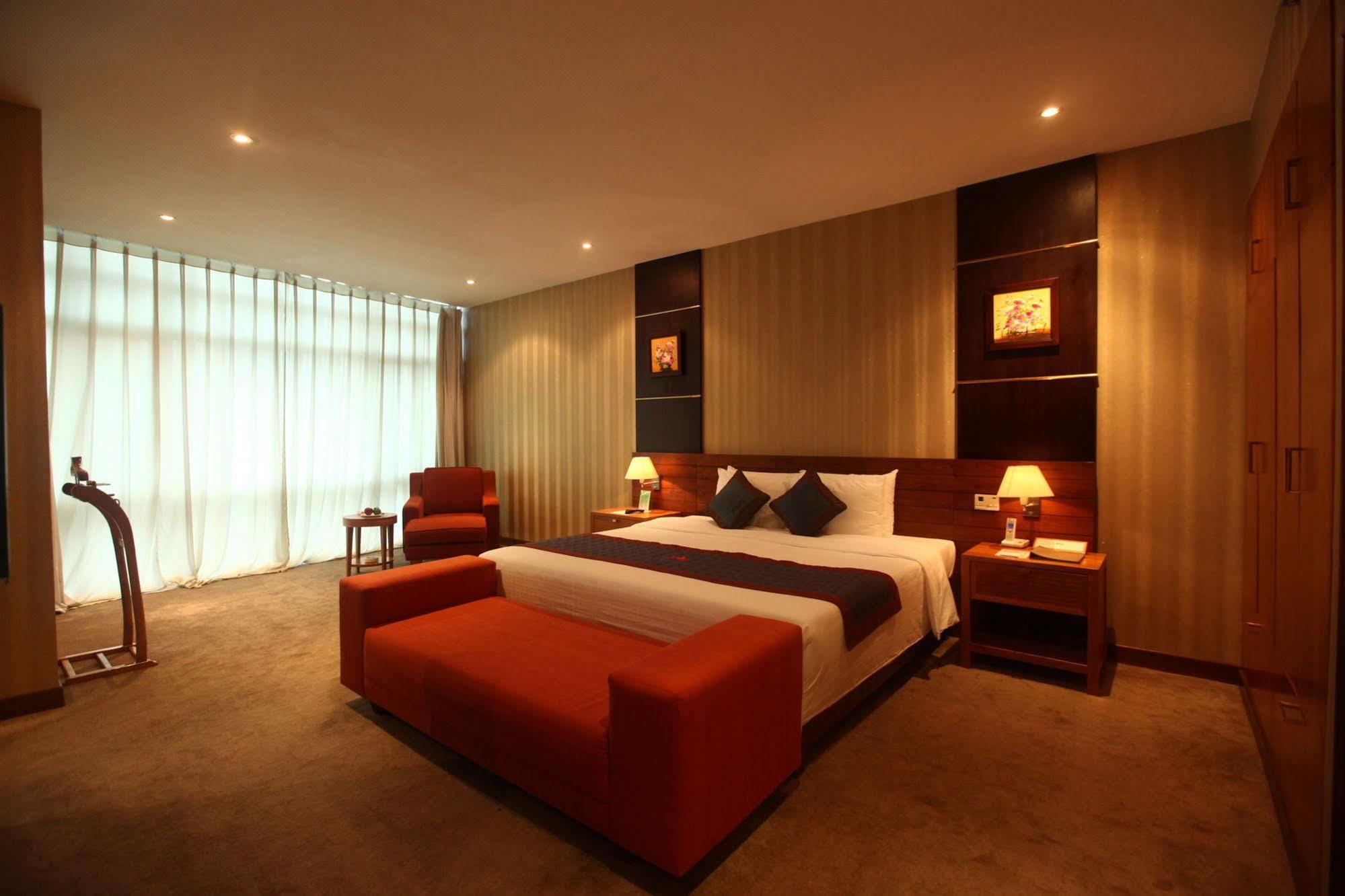 Petro Hotel Вунгтау Экстерьер фото