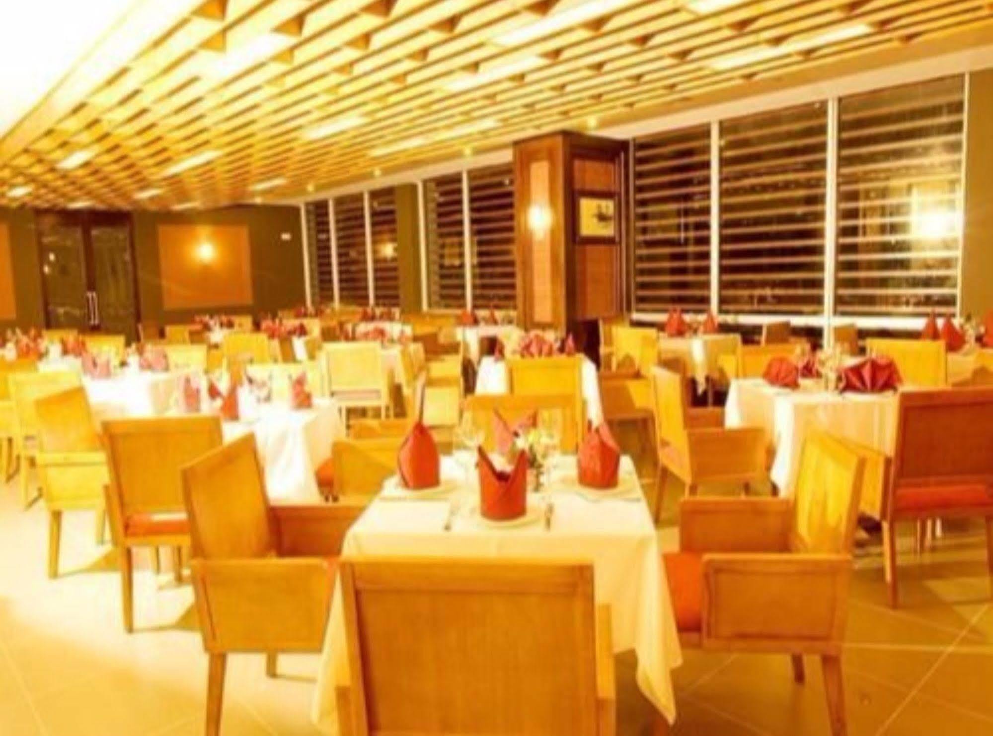 Petro Hotel Вунгтау Экстерьер фото