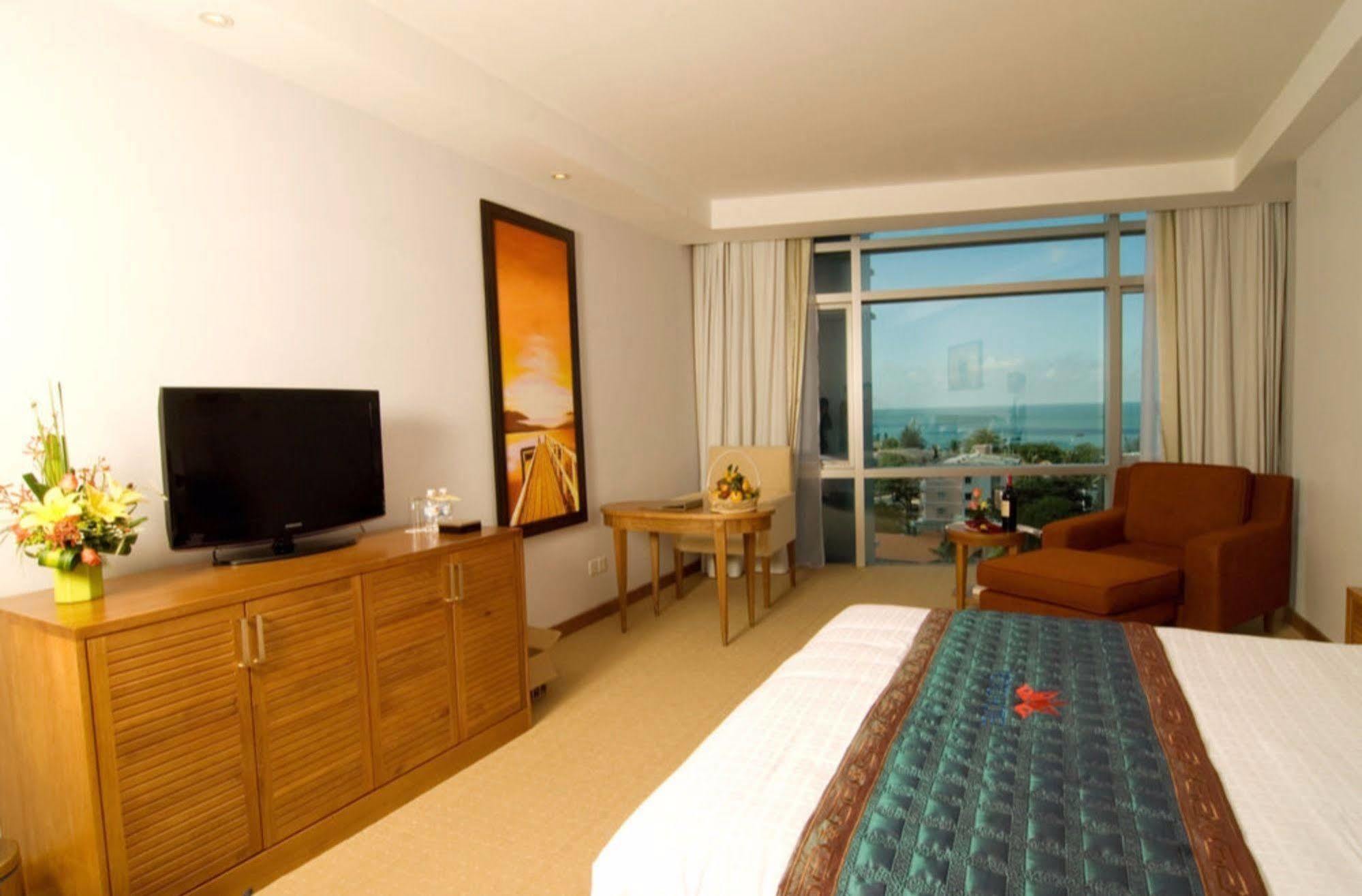 Petro Hotel Вунгтау Экстерьер фото